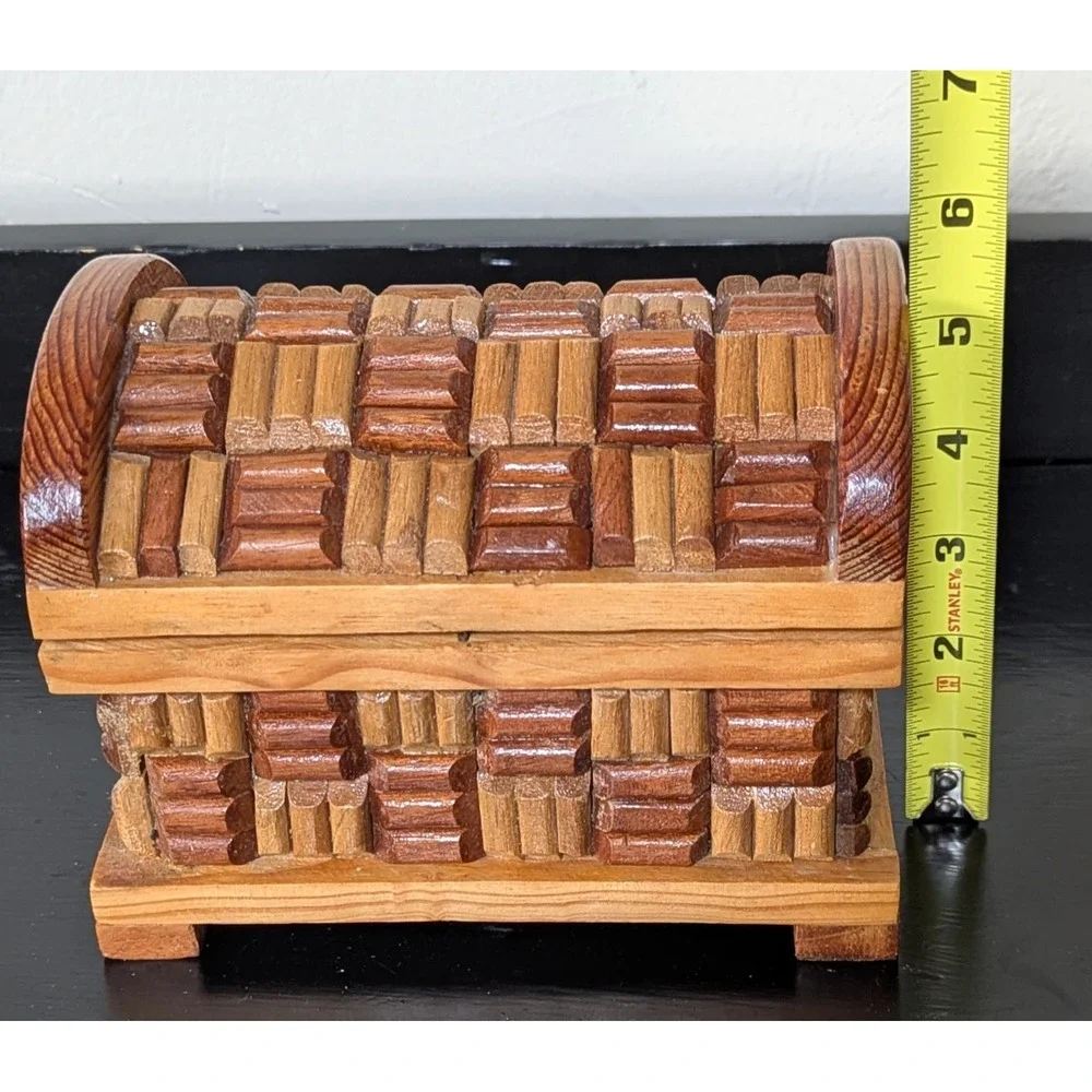 Unique Handmade Wooden Trinket Box Treasure Chest-Like Shape‎ Felted Interior